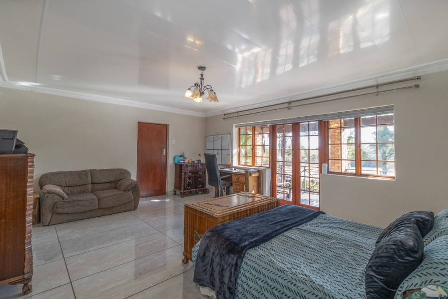 4 Bedroom Property for Sale in Meerhof North West